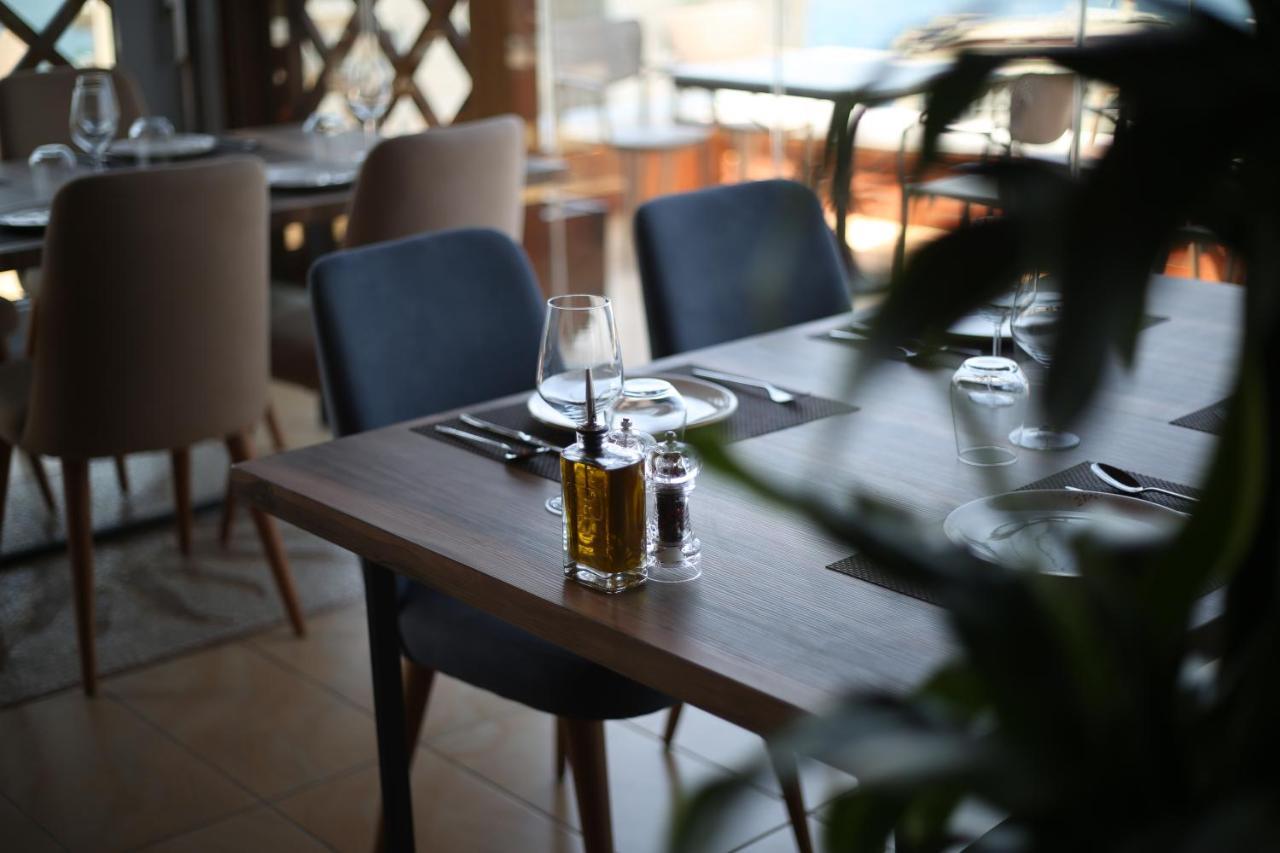 Hotel Aliko Vlorë Εξωτερικό φωτογραφία